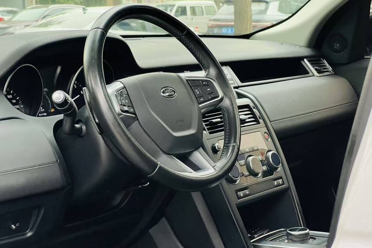 Used Land Rover Discovery Sport 2019 240 PS PURE Edition China VI Standard
