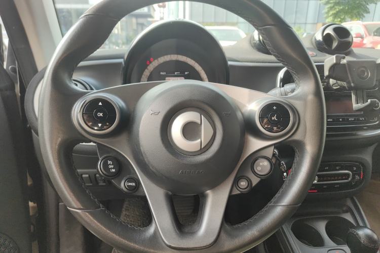 Used  fortwo 2015 1.0L 52 kW Hardtop Passion Edition
