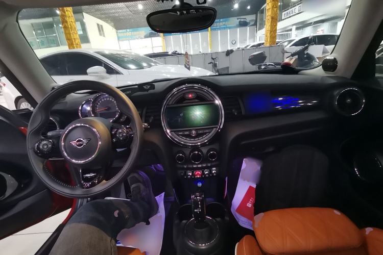 Used  MINI 2018 1.5T COOPER Artist
