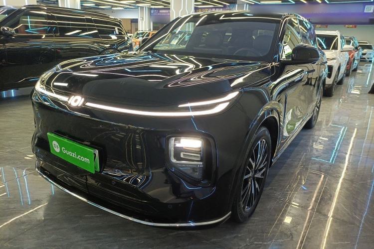 Used  Q07 2025 215 Flagship PLUS
