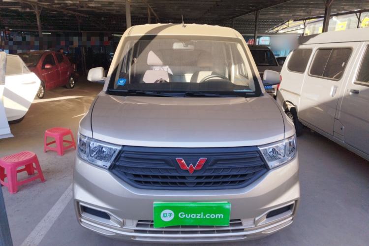 Used Wuling Hongguang V 2022 1.5L Jingqu Edition Enclosed-Window Vehicle with Electric Power Steering LAR
