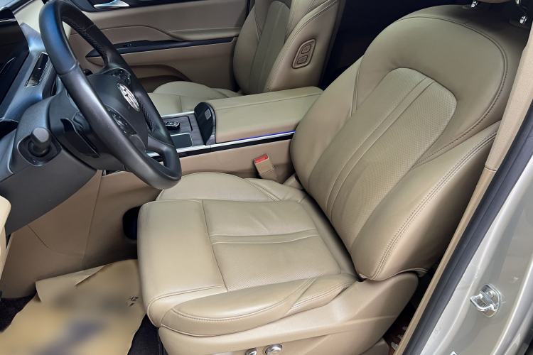 Used Buick GL8 2020 ES Land Cruiser 653T Luxury Model
