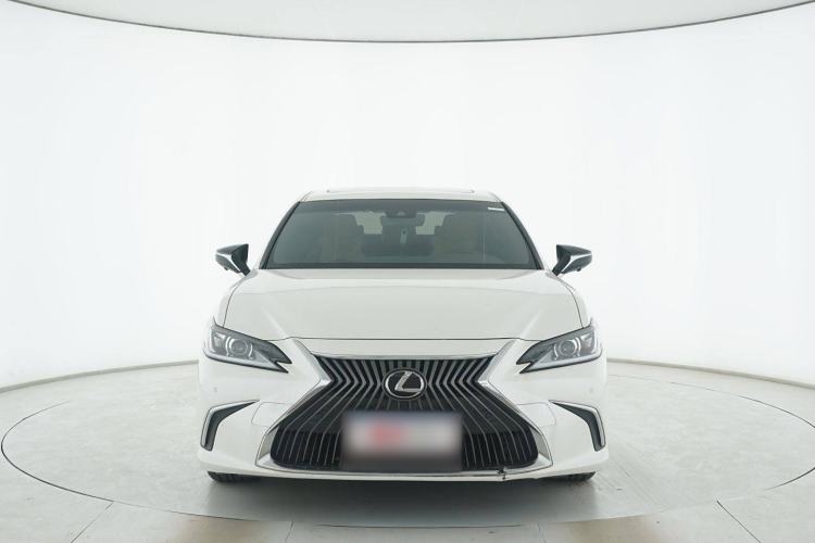 Used Lexus ES 2020 200 Excellence Edition
