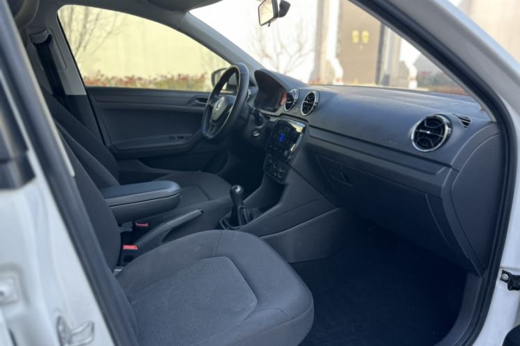 Used Volkswagen Jetta 2017 1.4L Manual Fashion Edition
