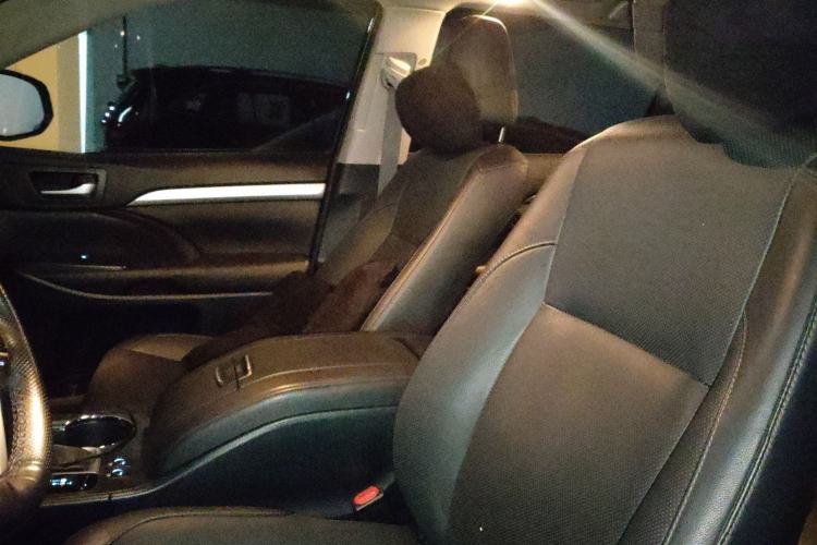 Used Toyota Highlander 2015 2.0T Four-Wheel Drive Luxury Edition 7-Seater