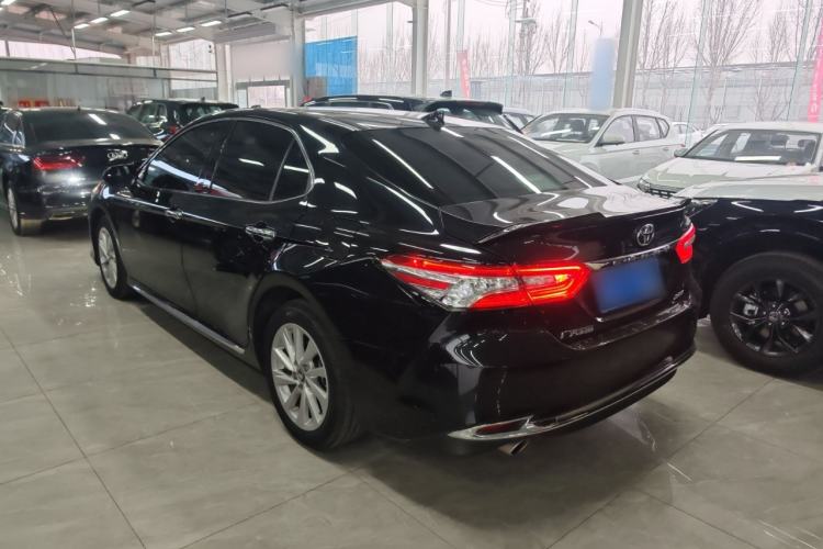 Used Toyota Camry 2023 2.0G Luxury Edition