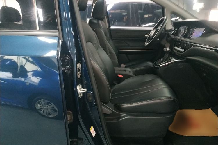 Used GAC Trumpchi M6 2021 270T DCT Luxury Edition (7 Seats)
