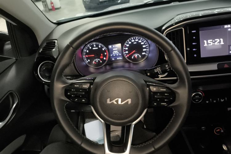 Used Kia kx1 Stonic 2021 1.4L CVT Sunroof Model
