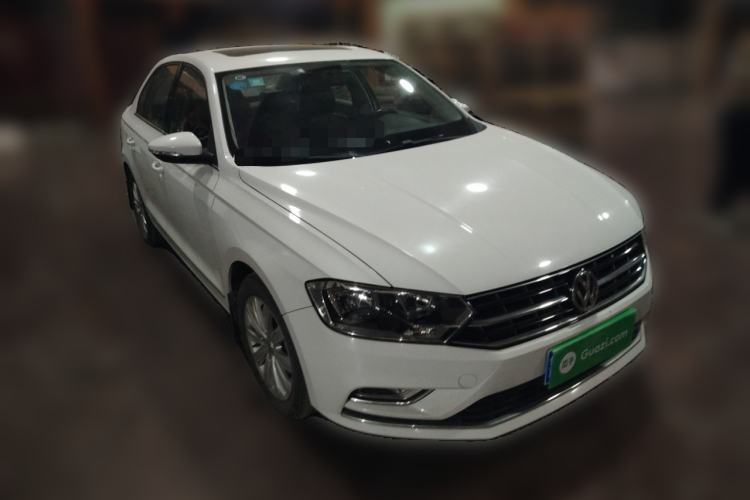 Used Volkswagen Bora 2016 1.6L manual Comfort trim level
