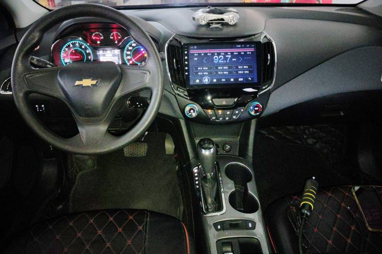 Used Chevrolet Cruze 2018 320 Automatic Pioneer Sunroof Edition
