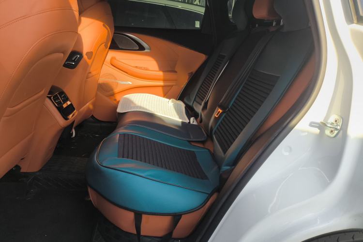 Used  Lingyun 2025 400T Four-Wheel-Drive International Version
