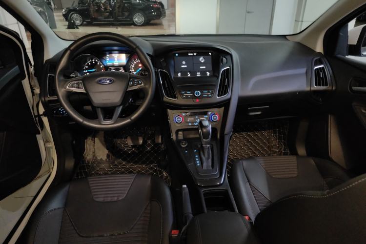 Used Ford Focus 2018 Hatchback Classic EcoBoost 180 Automatic Elite Model
