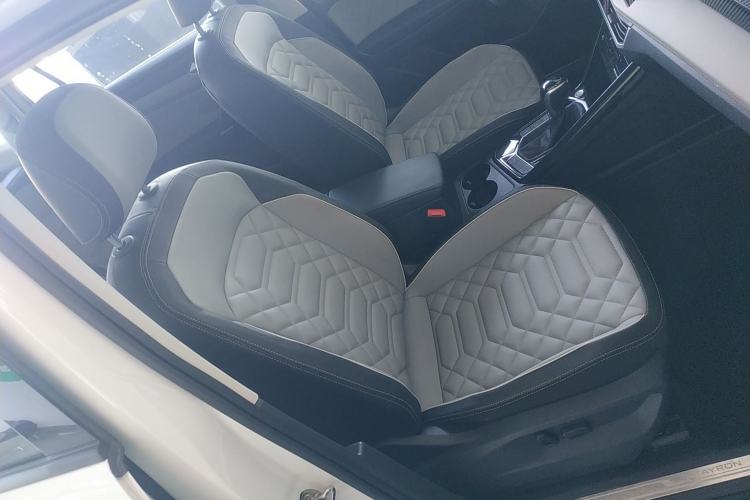 Used Volkswagen Tayron 2023 300TSI Two-Wheel-Drive Luxury Plus Advanced Edition
