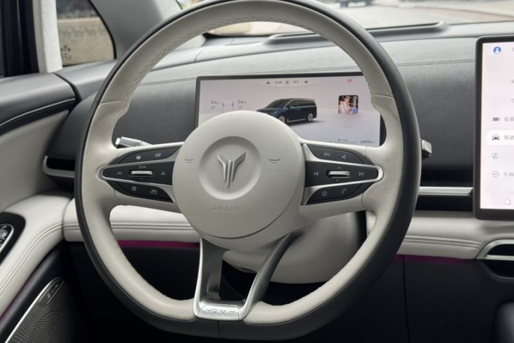 Used VOYAH Dream 2025 PHEV Four-Wheel-Drive Flagship Version – Qiankun Edition
