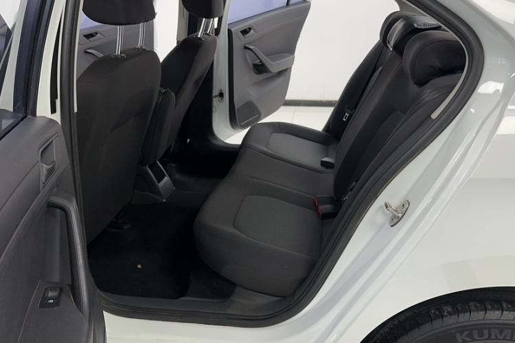 Used Volkswagen Jetta 2019 Dream Edition 1.4L Manual Fashion Version