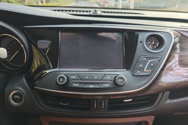 Used Buick Envision 2017 28T Four-Wheel Drive Luxury Model
