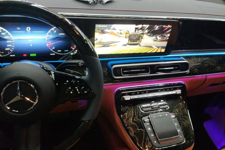 Used Mercedes-Benz Vito 2024 2.0T Elite Version 7 Seats
