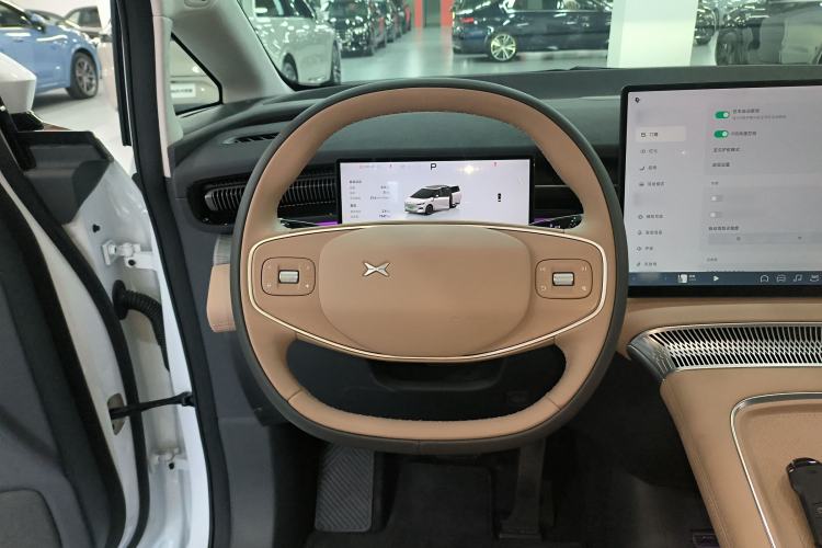 Used XPeng X9 2025 740 Ultra-Long Range Max
