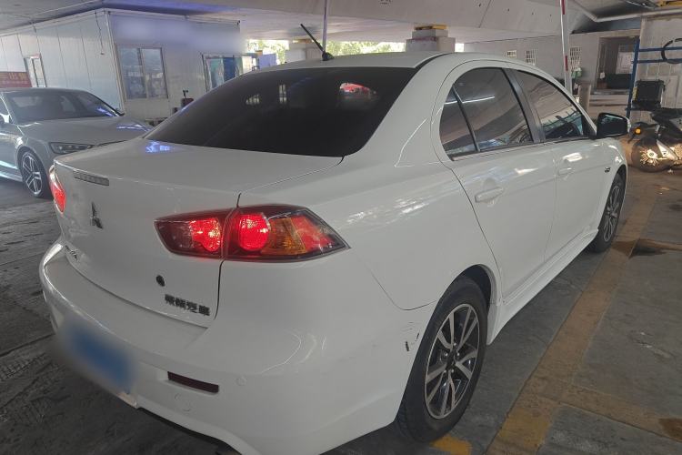 Used Mitsubishi Lancer EX 2015 1.8L CVT ZhiShang Edition China IV Standard