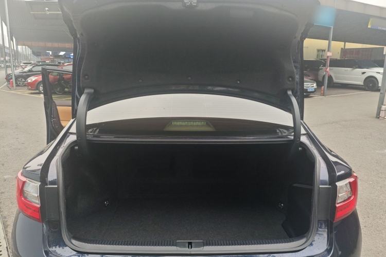 Used Lexus ES 2015 300h Comfort Edition
