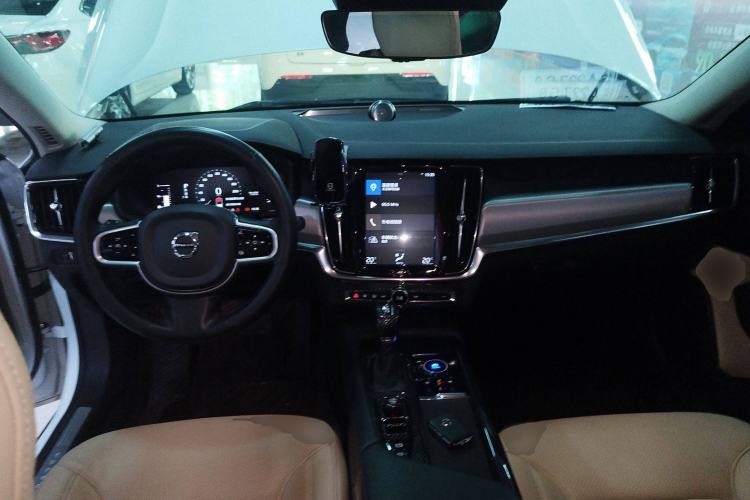 Used Volvo S90 2019 T4 Zhiyi Edition
