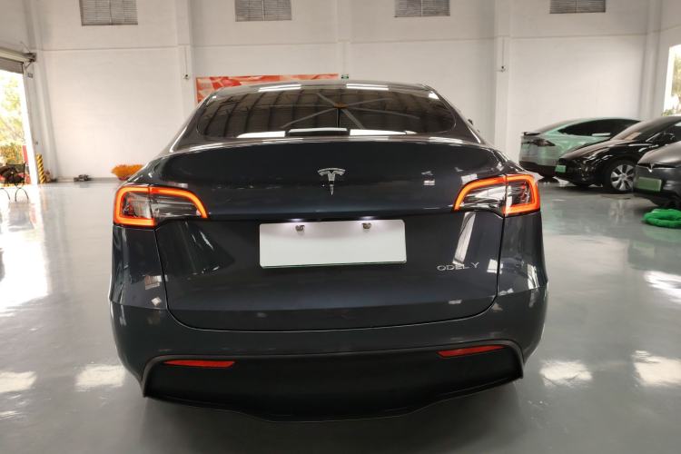 Used Tesla Model Y 2022 Long-Range All-Wheel-Drive Version