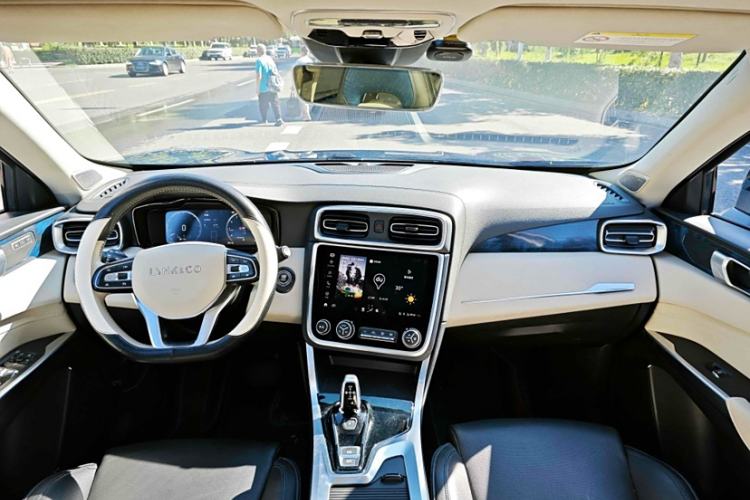 Used Lynk & Co 01 2019 2.0T Two-Wheel Drive Zhaopu Version China VI Standard
