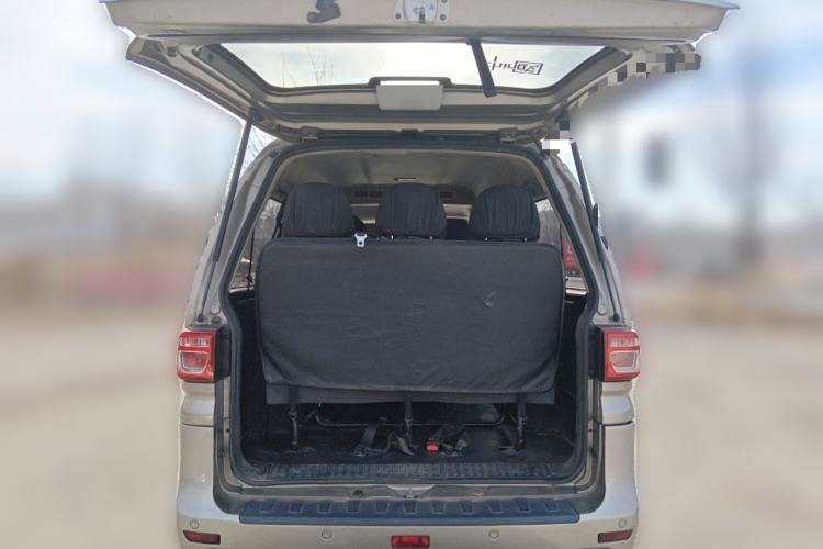 Used FORTHING Lingzhi 2022 Striving Version M5L 2.0L Basic Model 9-Seater
