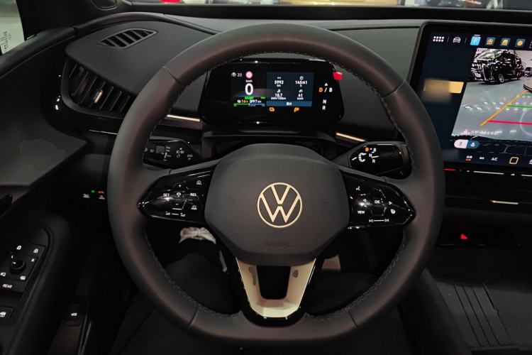 Used Volkswagen ID.UNYX 2025 Pro model
