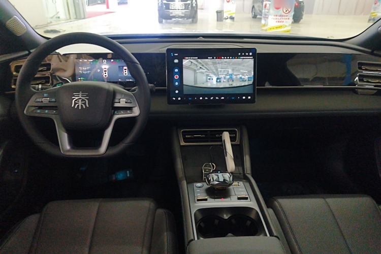 Used BYD Qin L 2025 DM-i Smart Drive 120KM Leading Model