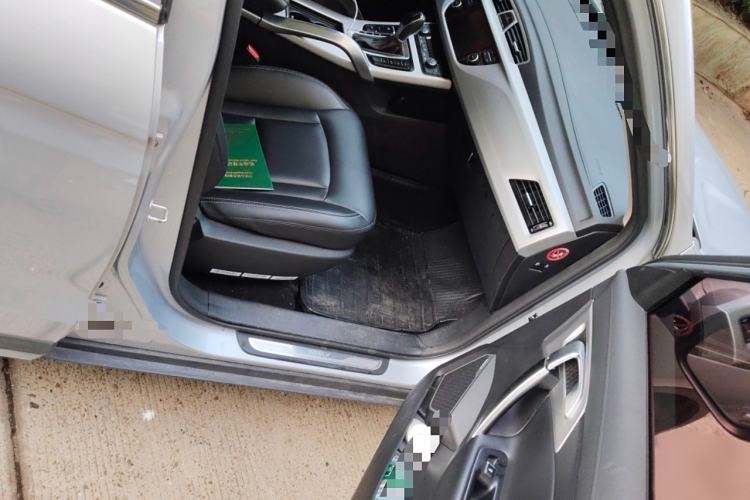 Used Geely Auto Emgrand X7 Sport 2016 1.8TD Automatic ZhiShang Model
