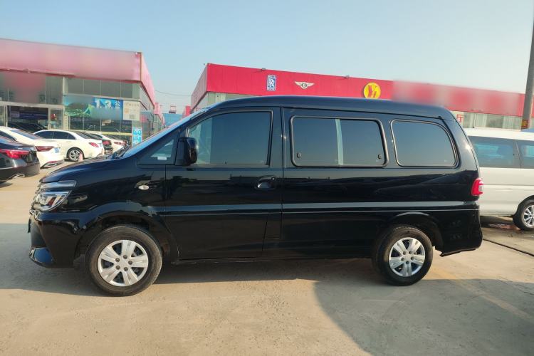 Used FORTHING Lingzhi 2023 M5 1.6L Practical Model 5 Seats
