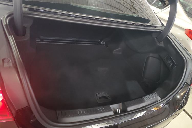 Used Mercedes-Benz E-Class 2024 E 260 L
