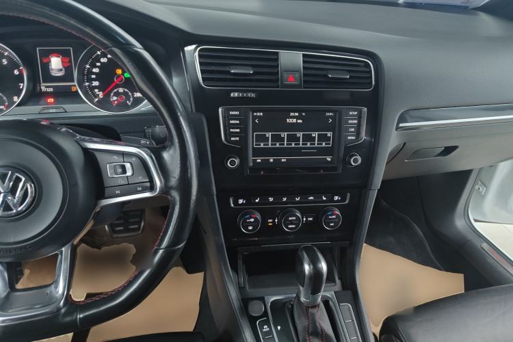 Used Volkswagen Golf GTI 2016 2.0 TSI GTI
