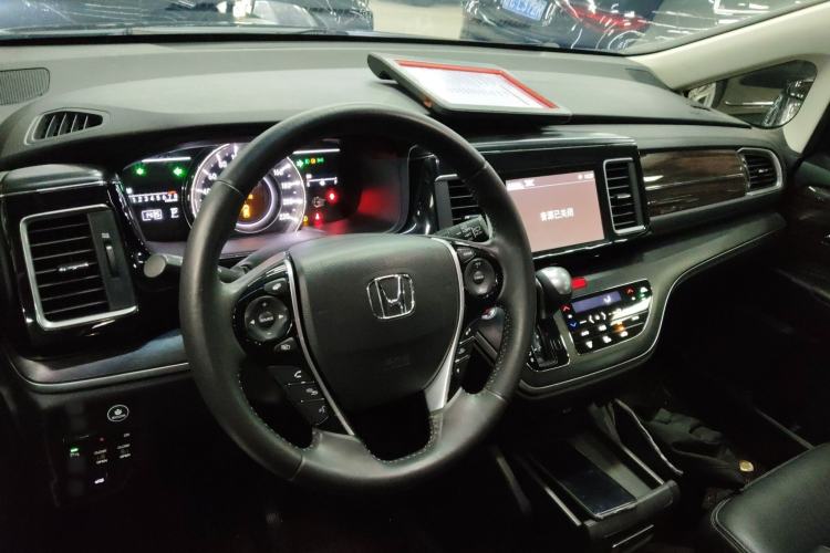 Used Honda Elysion 2016 2.4L Luxury Edition
