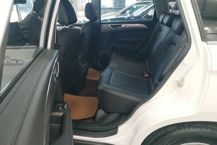 Used Haval M6 2023 PLUS 1.5T Manual Luxury Smart Connectivity Model
