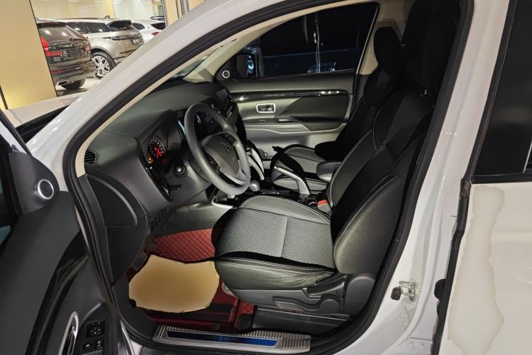 Used Mitsubishi Outlander 2021 2.0L Two-Wheel Drive Comfort Edition 5 Seats