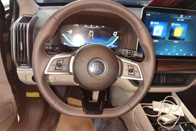 Used BYD Tang New Energy 2019 DM 2.0T All-Wheel Drive Smart Connectivity Enjoyment Model 7 Seats China VI Standard
