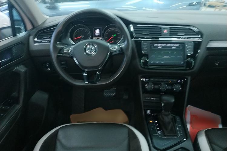 Used Volkswagen Tiguan L 2017 330TSI Automatic Two-Wheel Drive Luxury Edition