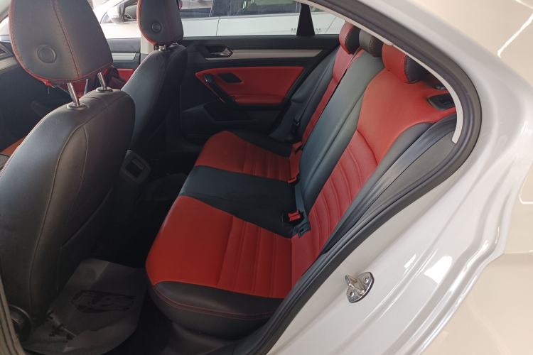 Used Volkswagen Lamando 2018 230TSI DSG Fashion Edition
