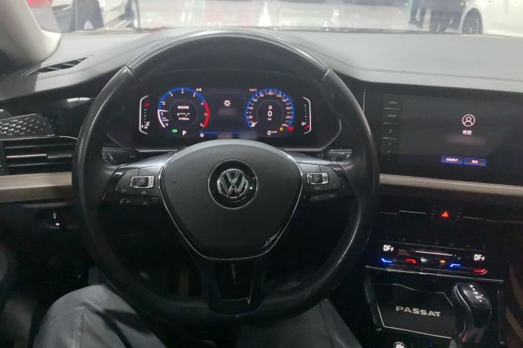 Used Volkswagen Passat 2020 330TSI Luxury Edition China VI