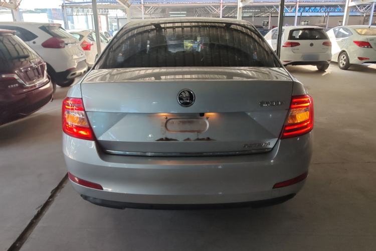 Used Skoda Octavia 2015 1.6L Automatic Yijun Edition
