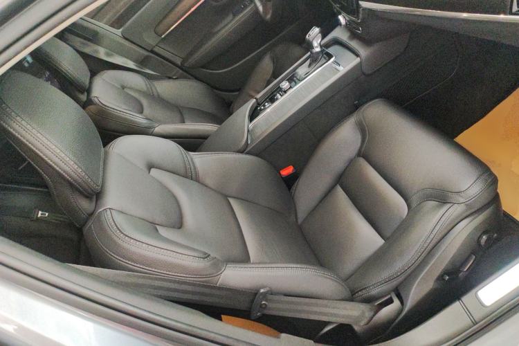 Used Volvo V90 2019 Cross Country T5 AWD Smart Range Version China VI Standard
