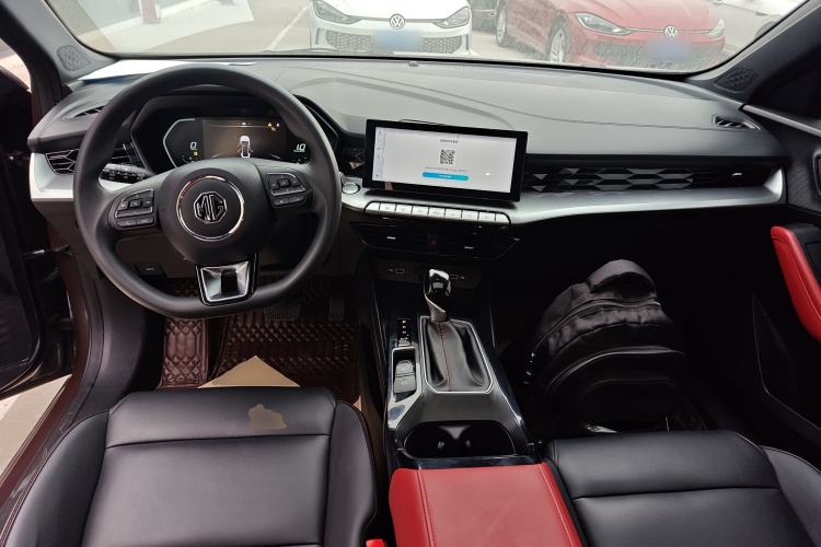 Used MG 5 2022 180 DVVT CVT Youth Luxury Edition
