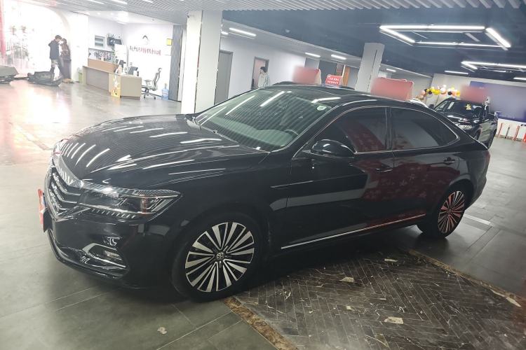 Used Volkswagen Passat 2019 330TSI Luxury Edition China VI Standard