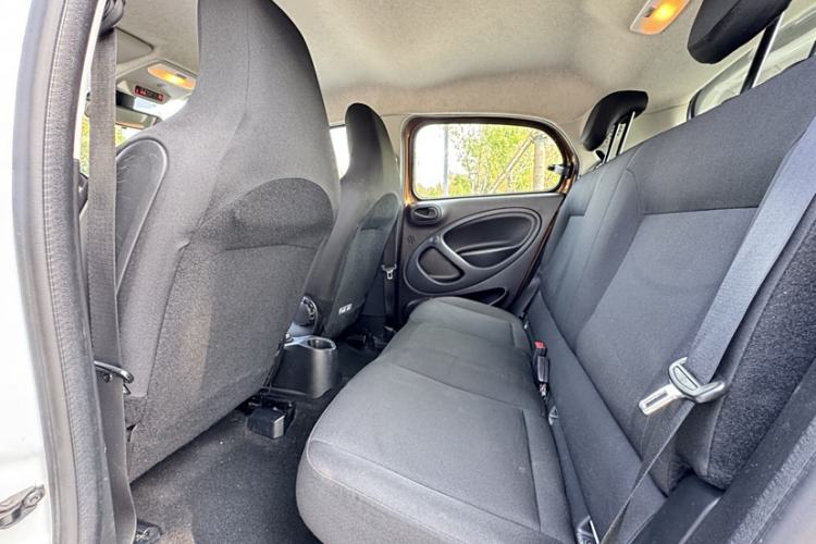 Used  forfour 2016 1.0L 52 kW Dynamic Edition
