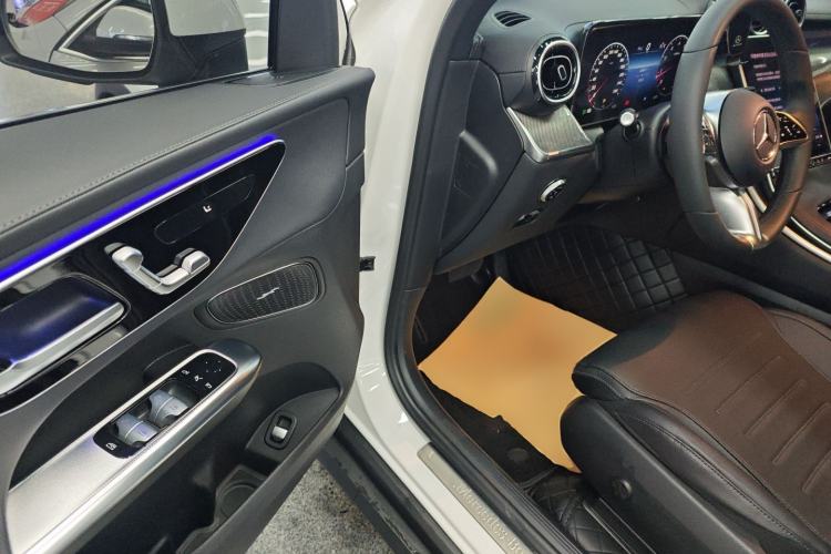 Used Mercedes-Benz GLC 2023 GLC 260 L 4MATIC Dynamic Edition 5-seater
