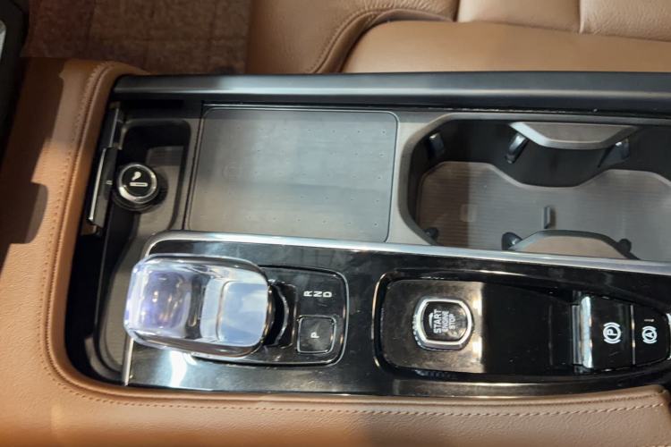 Used Volvo S90 2024 B5 Zhiyuan Luxury Edition
