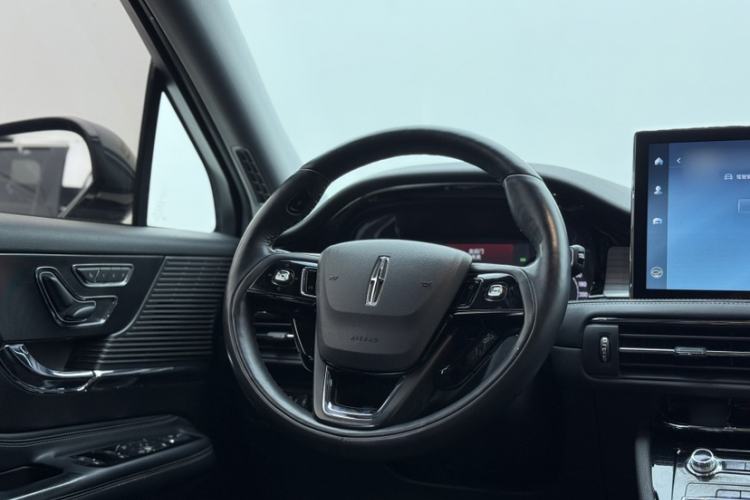 Used Lincoln Corsair 2021 2.0T Two-Wheel Drive Deluxe Edition
