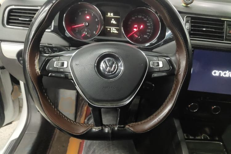 Used Volkswagen Sagitar 2015 230TSI Manual Comfort Version